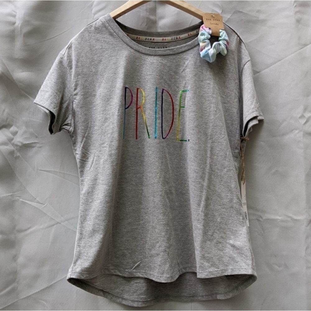 Nwt Rae Dunn Pride tee size med gray with  Pride on chest